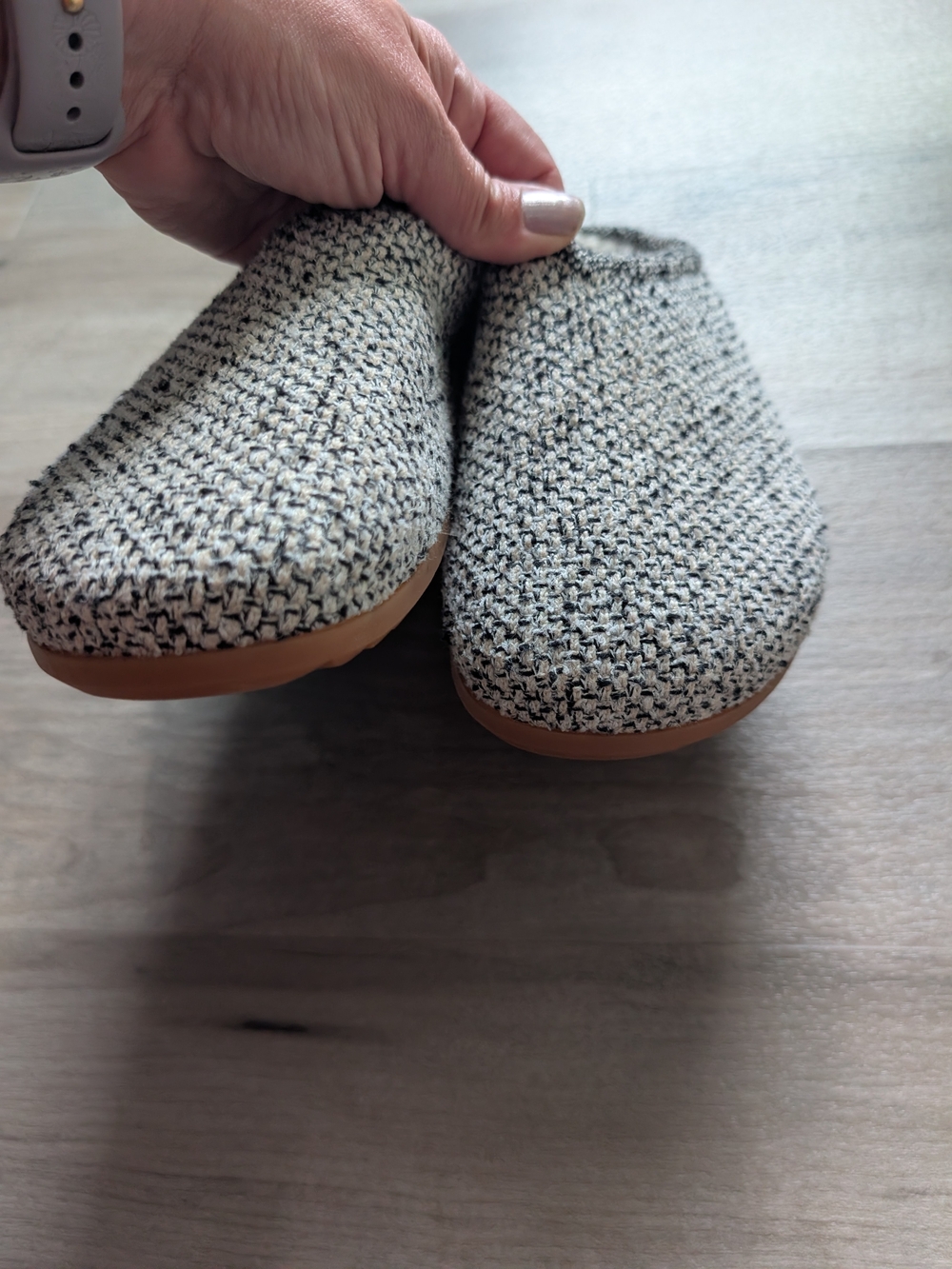 Rothy's The Cozy Clog In Cookies And Cream Boucle, Size 7 (S1) - Picture 8 of 9